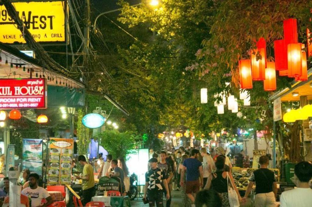 The Street Hostel Bangkok Banguecoque Exterior foto