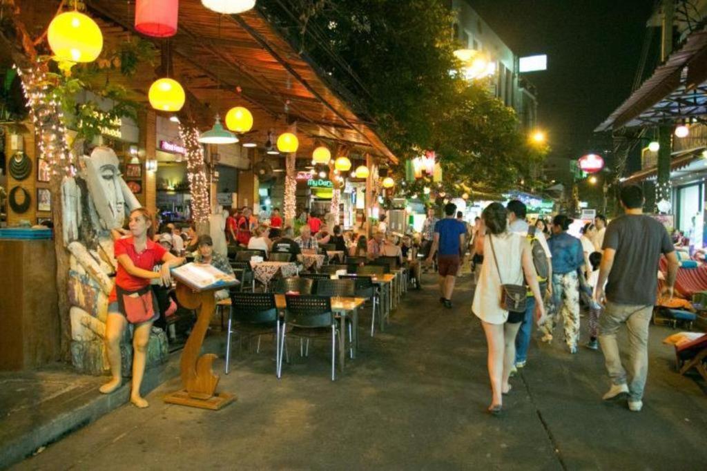 The Street Hostel Bangkok Banguecoque Exterior foto