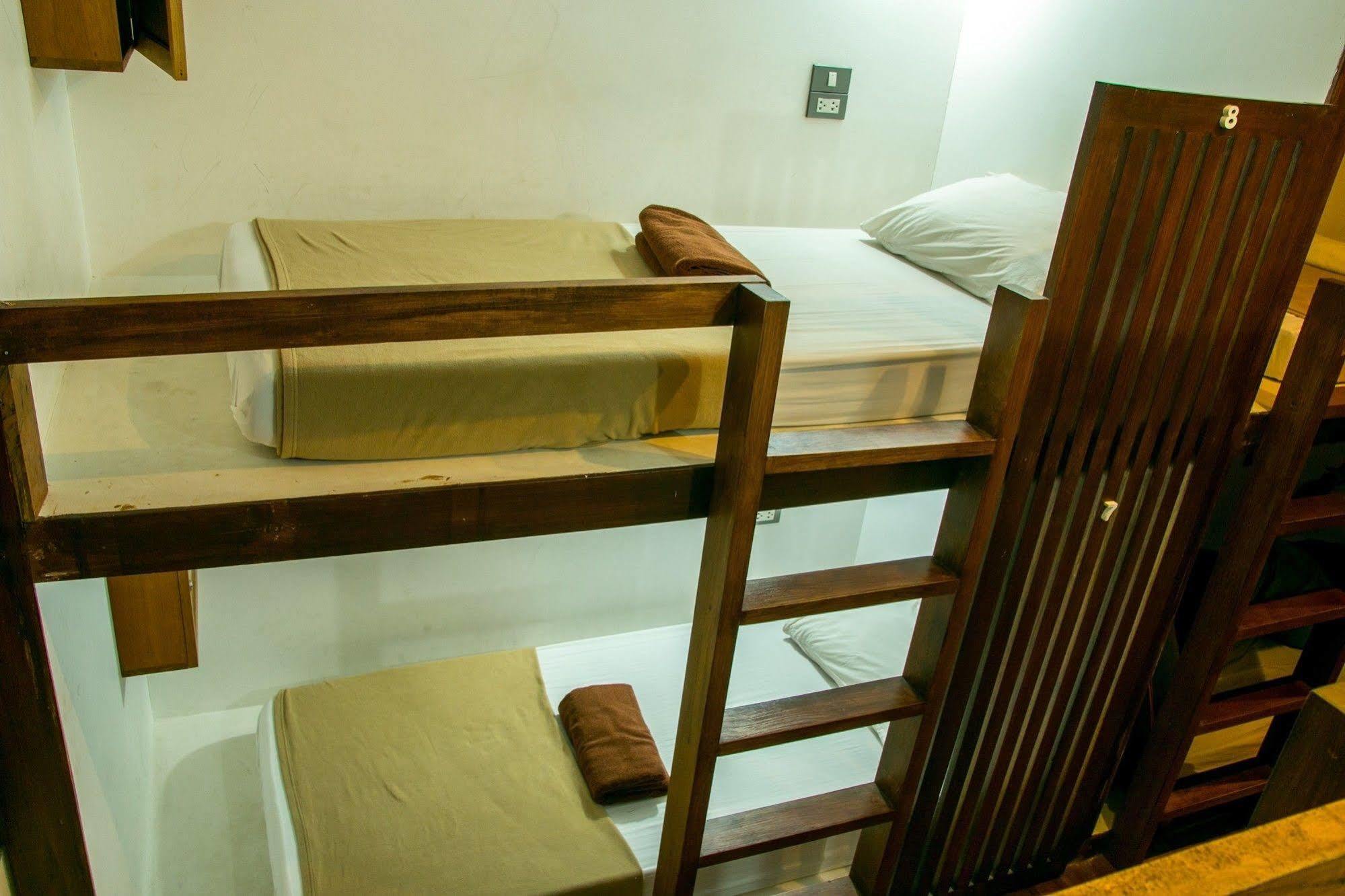 The Street Hostel Bangkok Banguecoque Exterior foto