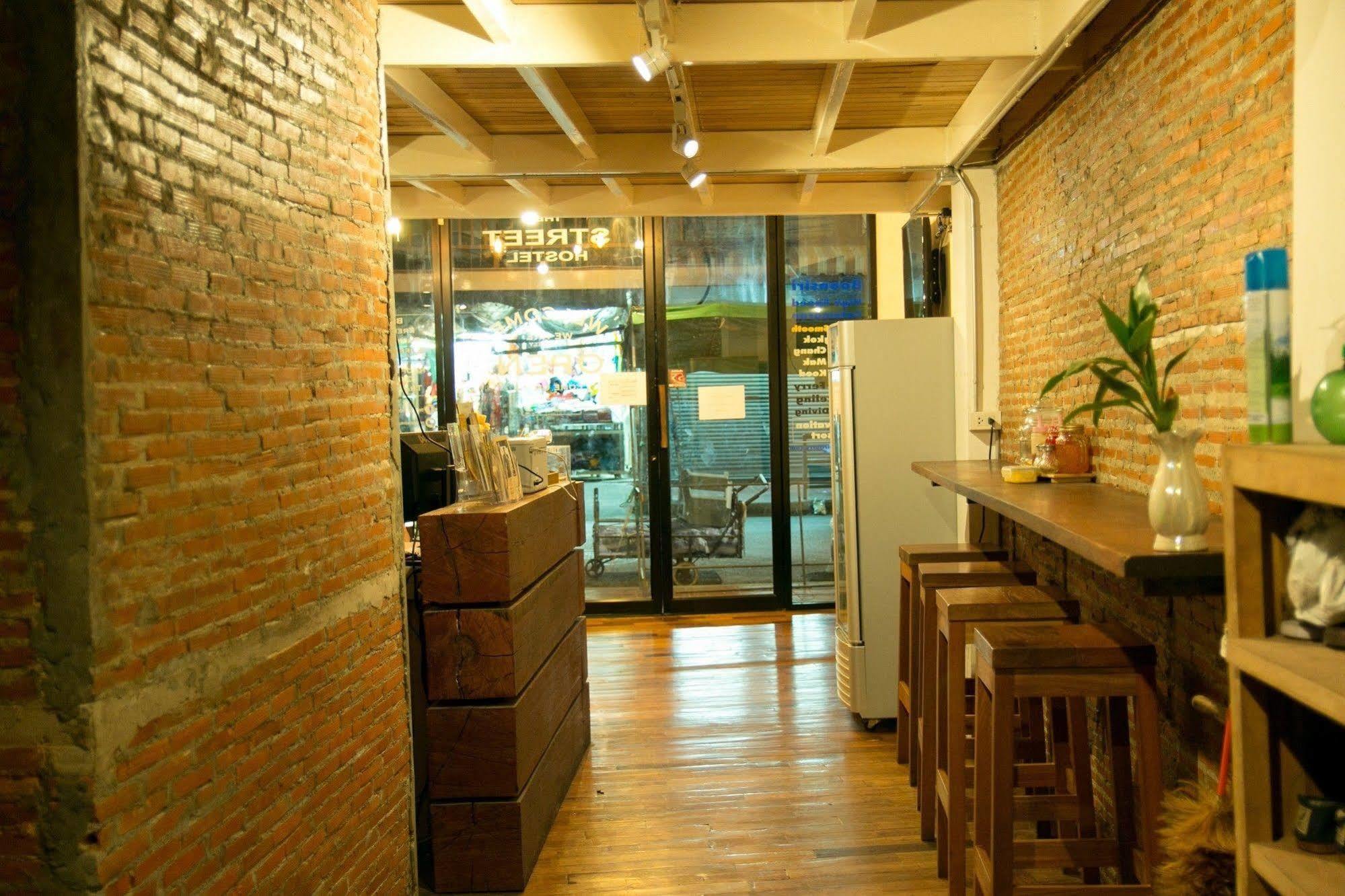 The Street Hostel Bangkok Banguecoque Exterior foto