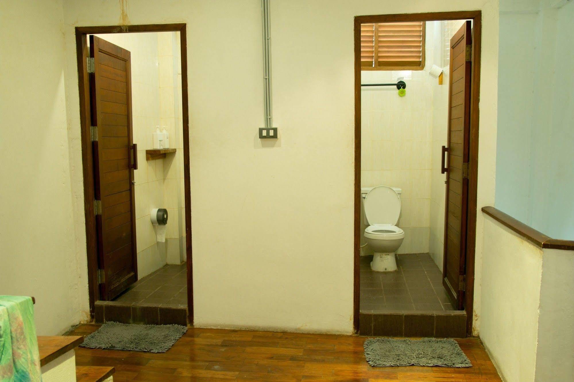 The Street Hostel Bangkok Banguecoque Exterior foto